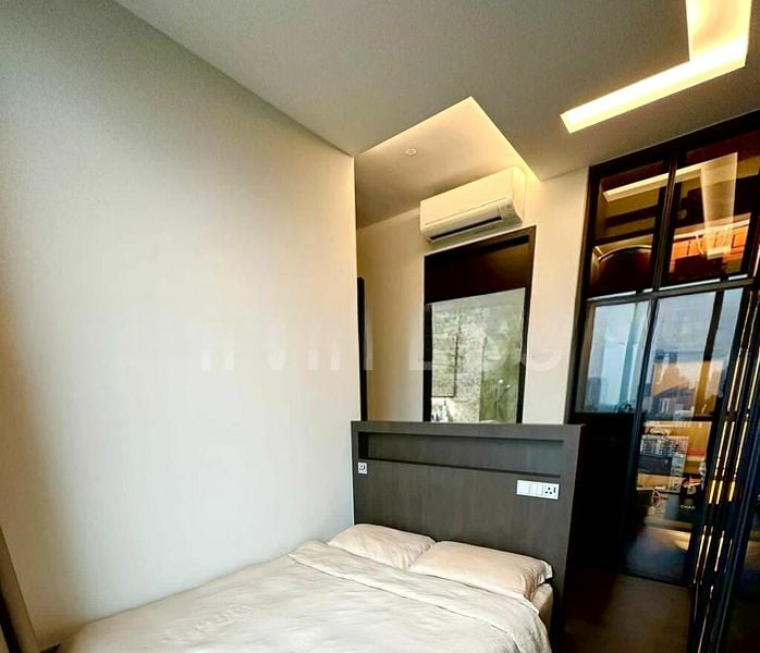 MARTIN MODERN 4