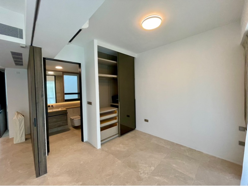 THE REEF AT KING'S DOCK 2