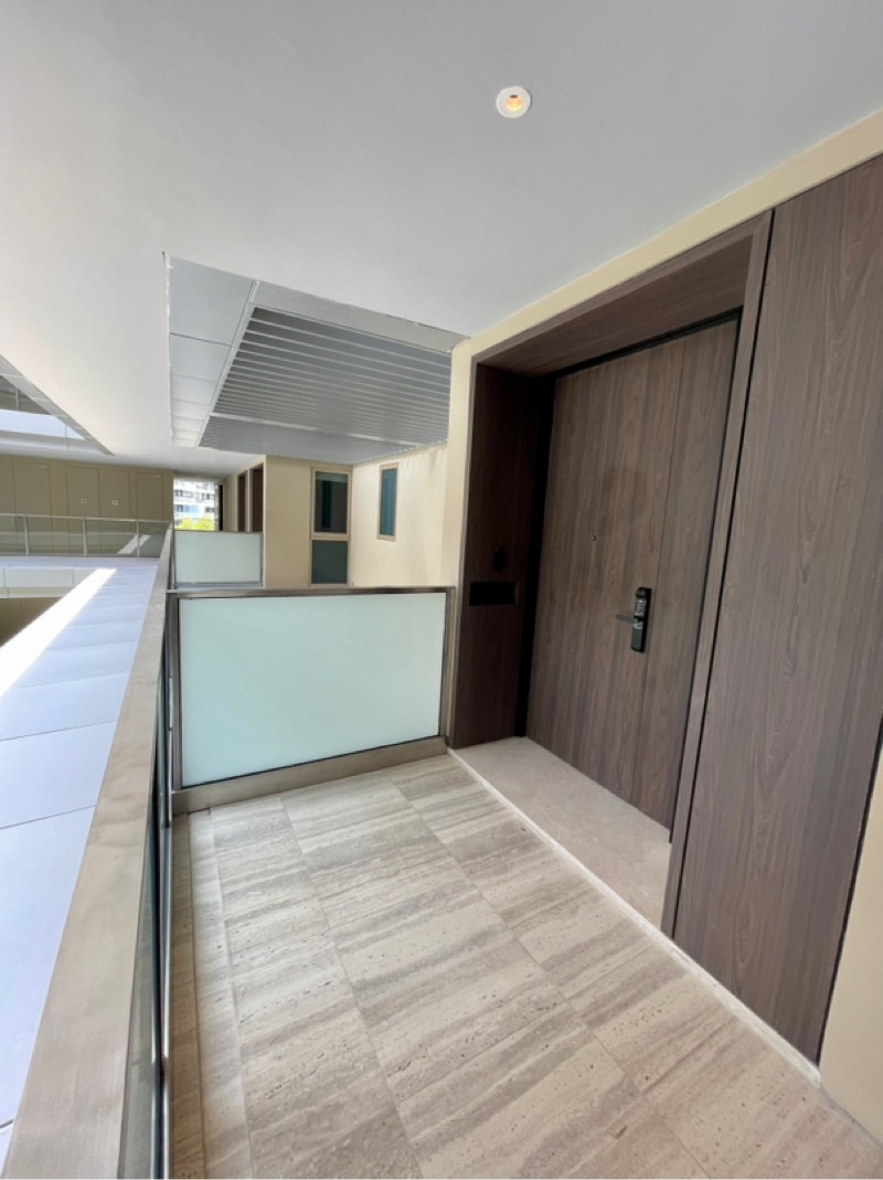 THE REEF AT KING'S DOCK 12