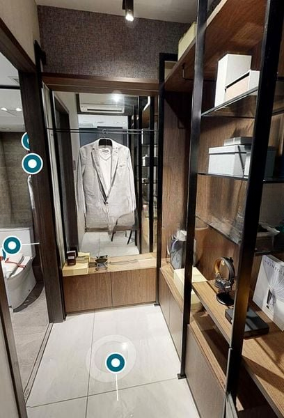 RIVERFRONT RESIDENCES 9