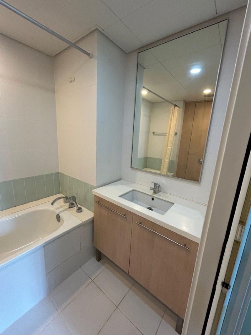 THE SAIL @ MARINA BAY 56