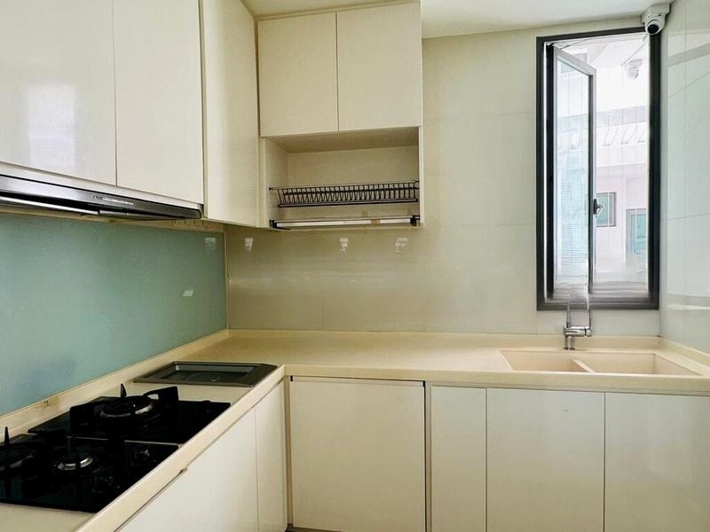THE LINCOLN RESIDENCES 2