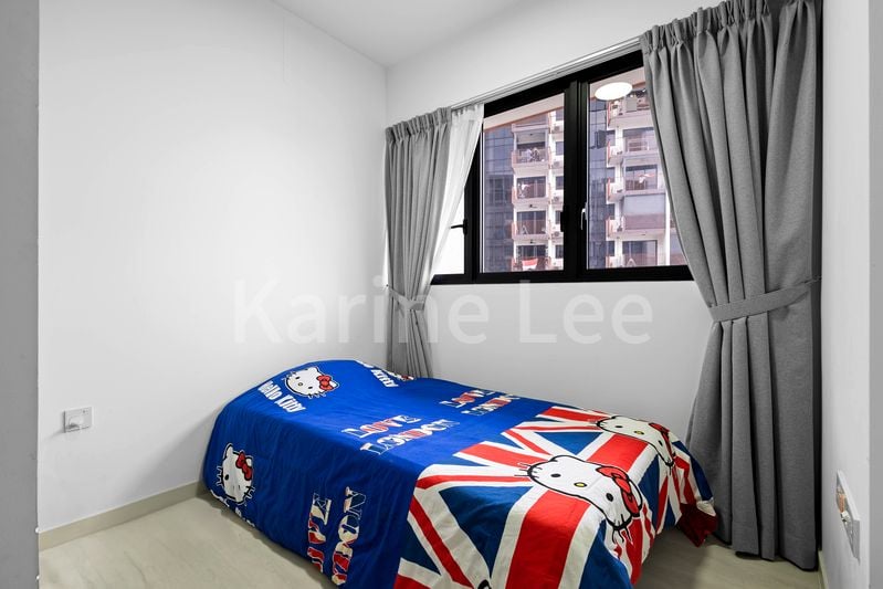 RIVERFRONT RESIDENCES 8