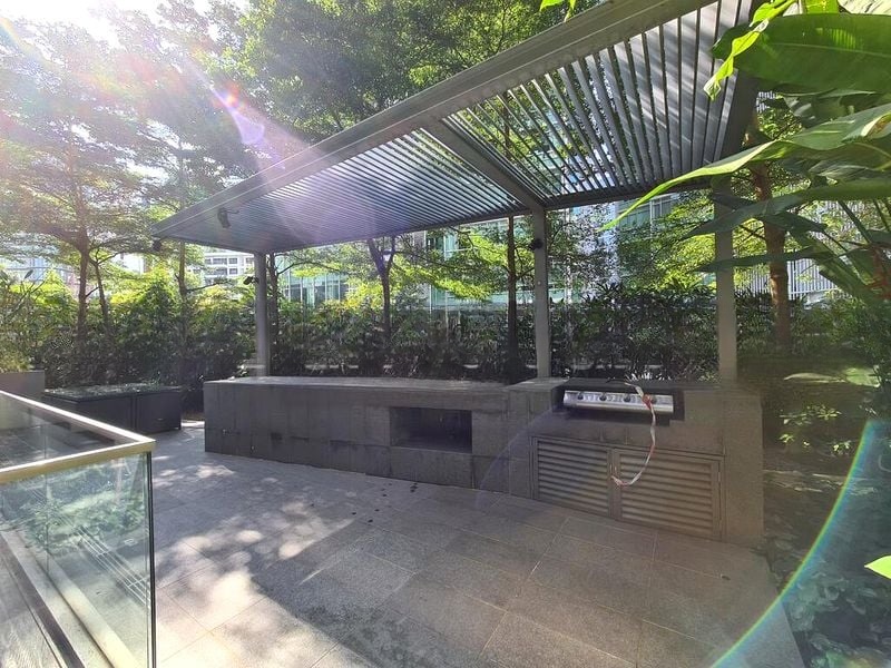 THE PEAK @ CAIRNHILL I 10