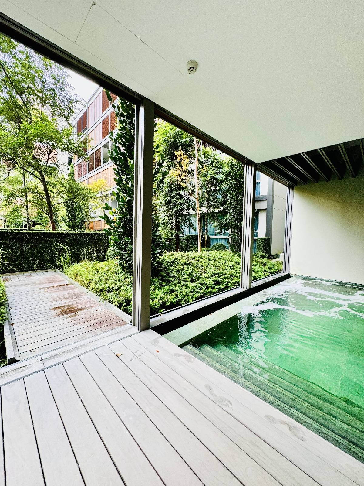 MEYERHOUSE 2