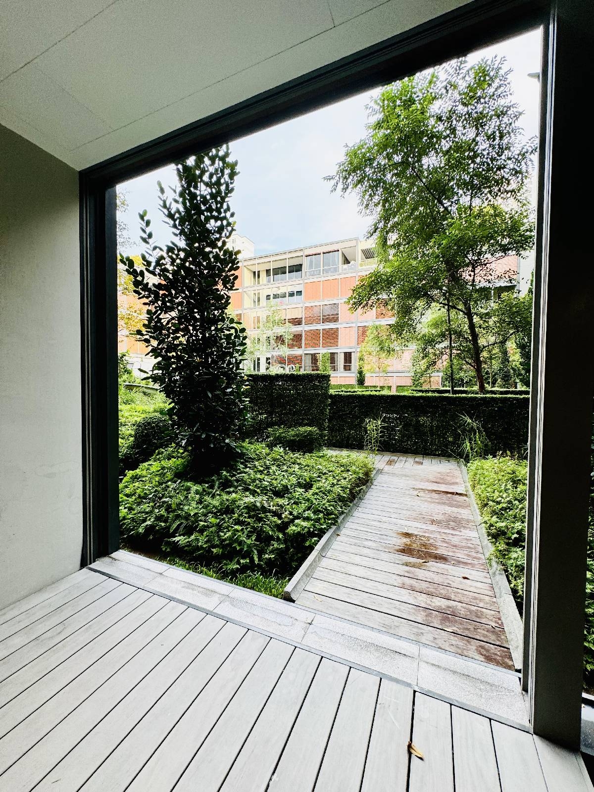 MEYERHOUSE 33