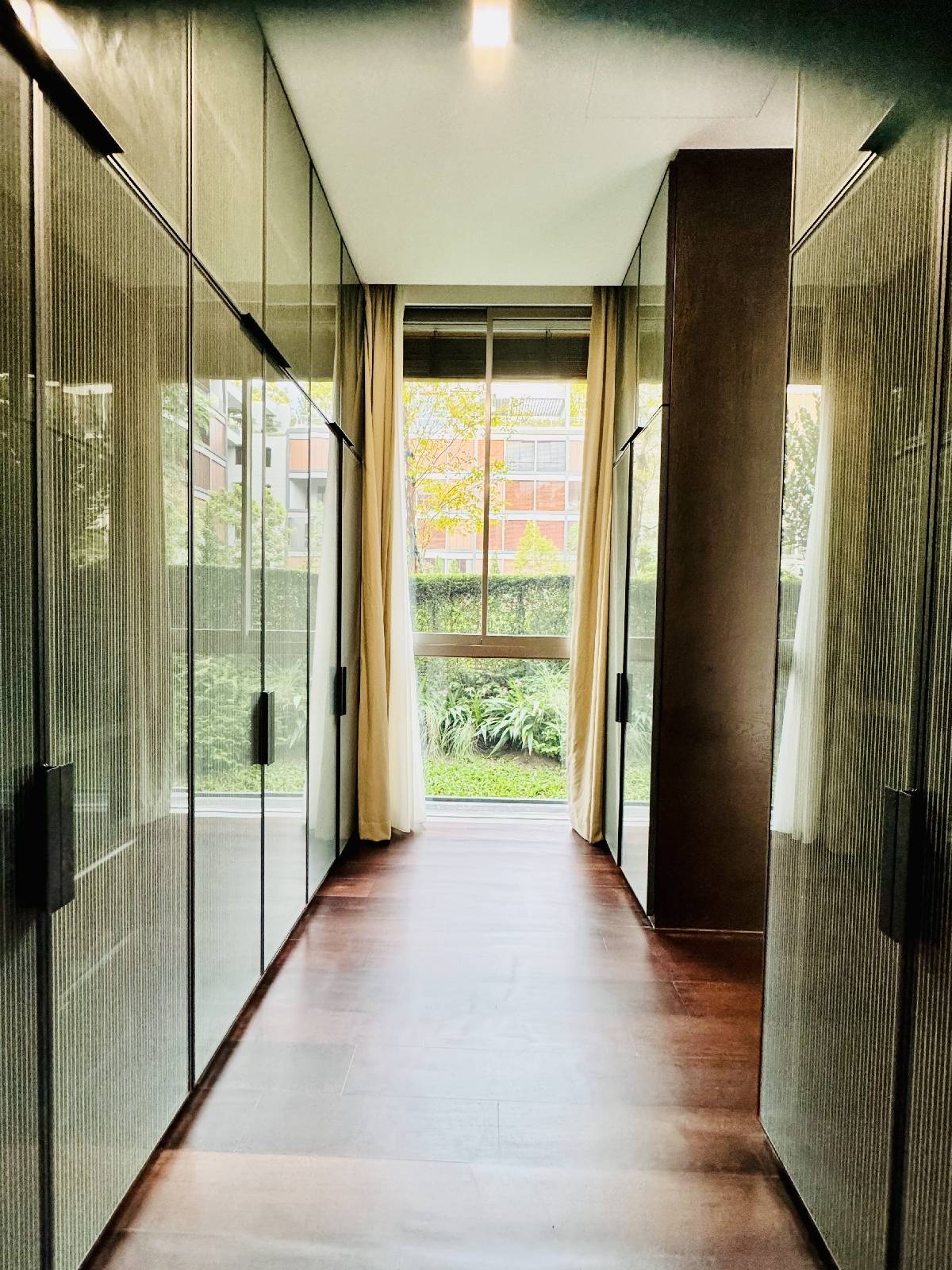 MEYERHOUSE 8