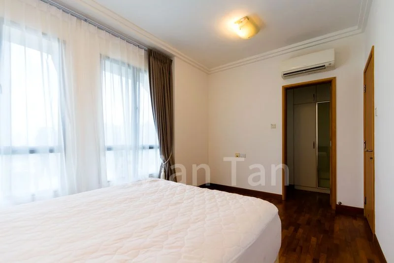 THOMSON EURO-ASIA 12