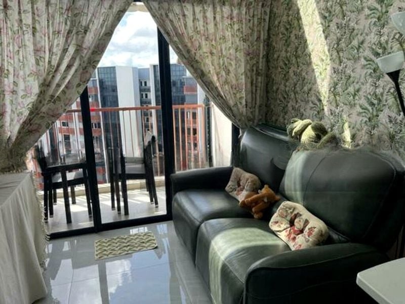RIVERFRONT RESIDENCES 7