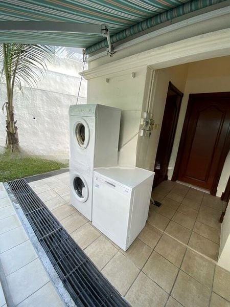 RESIDENCES @ NOVENA 7