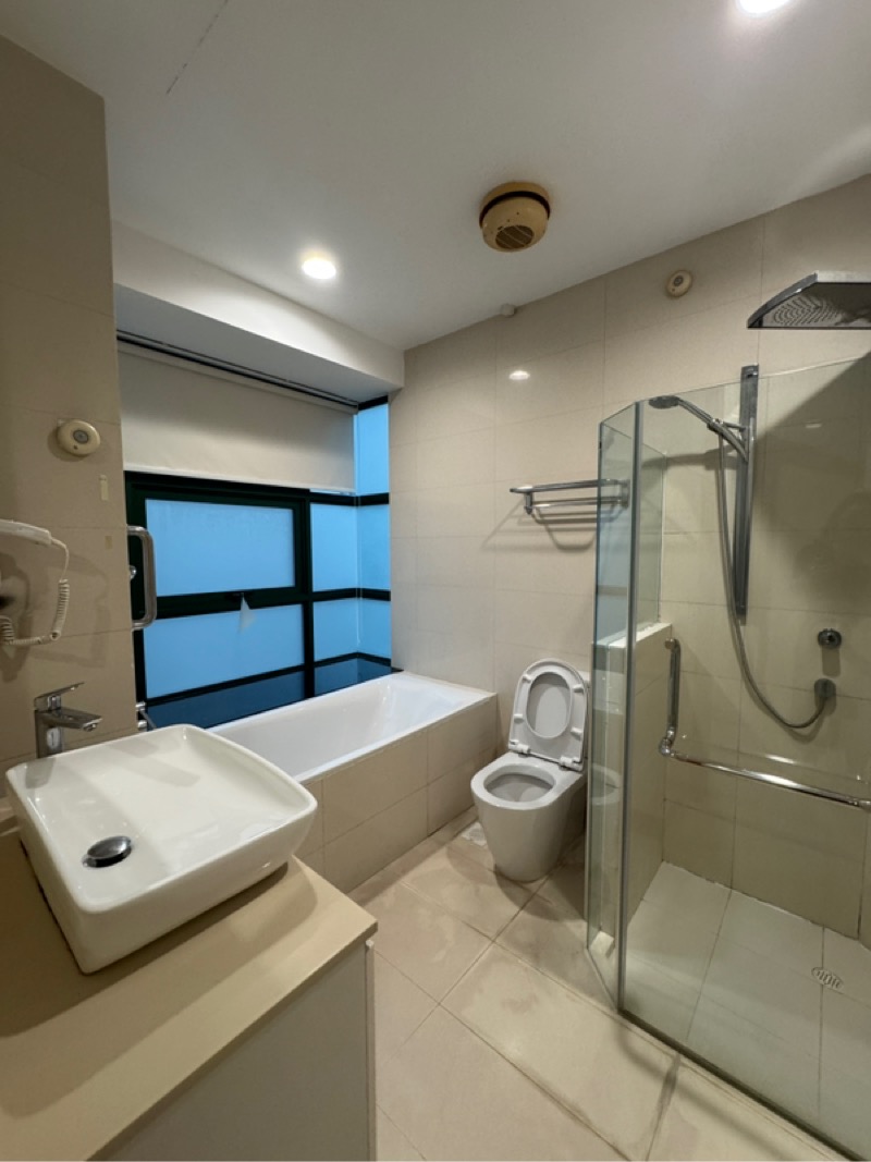 RIVERIA GARDENS 12