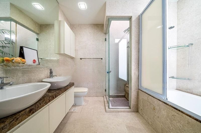RIVIERA RESIDENCES 4