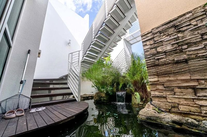 RIVIERA RESIDENCES 12