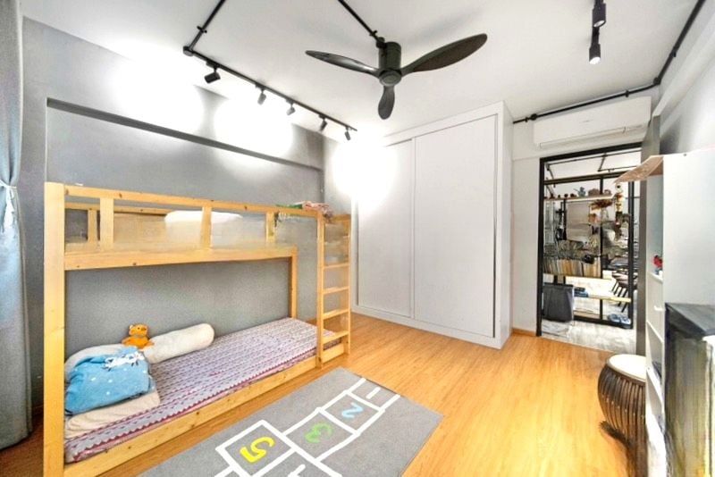 GEYLANG EAST AVE 1 7