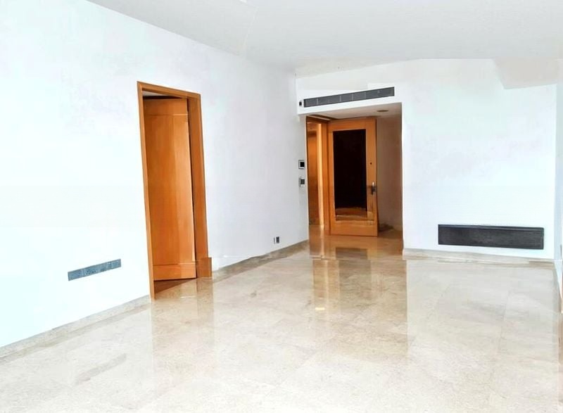 MARINA BAY SUITES 10