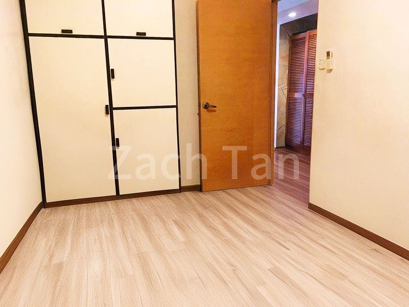 INTERNATIONAL PLAZA 11