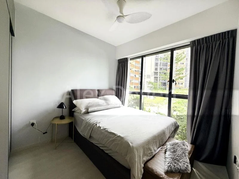 RIVERFRONT RESIDENCES 5