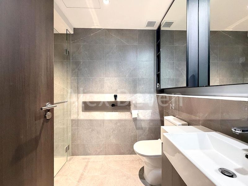 RIVERFRONT RESIDENCES 7