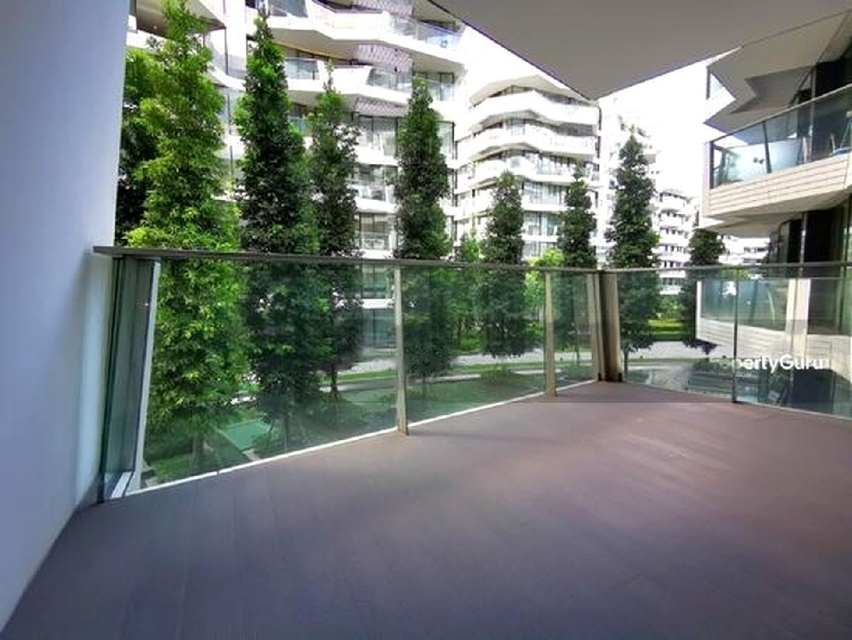 CORALS AT KEPPEL BAY 14