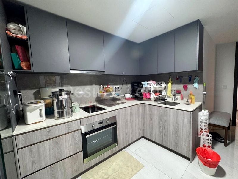 RIVERFRONT RESIDENCES 3