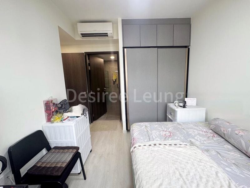 RIVERFRONT RESIDENCES 8