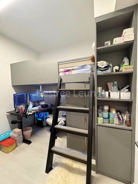 RIVERFRONT RESIDENCES 11