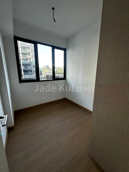 TREASURE AT TAMPINES 6