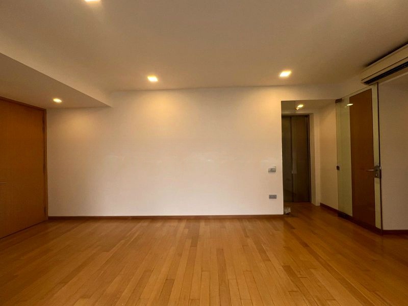 THE PEAK @ CAIRNHILL II 9