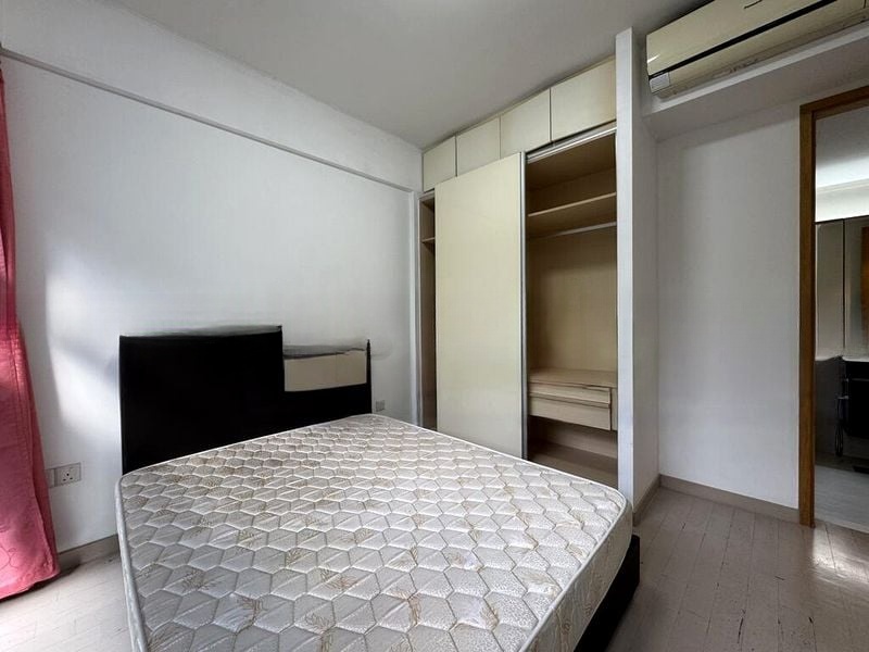 HEDGES PARK CONDOMINIUM 4