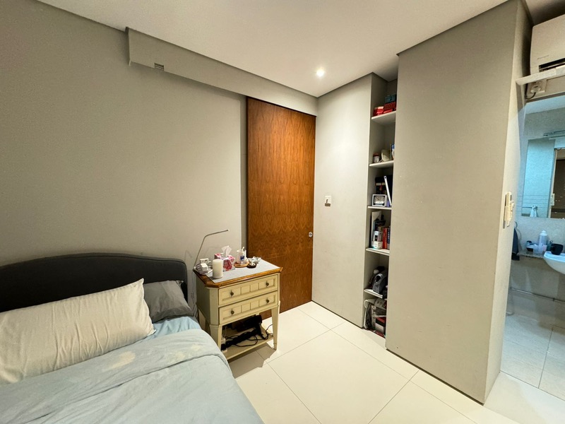 HIGH STREET CENTRE 49