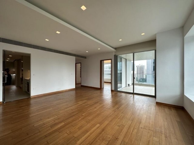 SKYLINE @ ORCHARD BOULEVARD 16