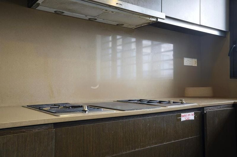 CENTENNIA SUITES 6