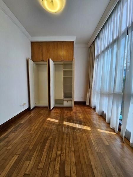 RIVER PLACE 7