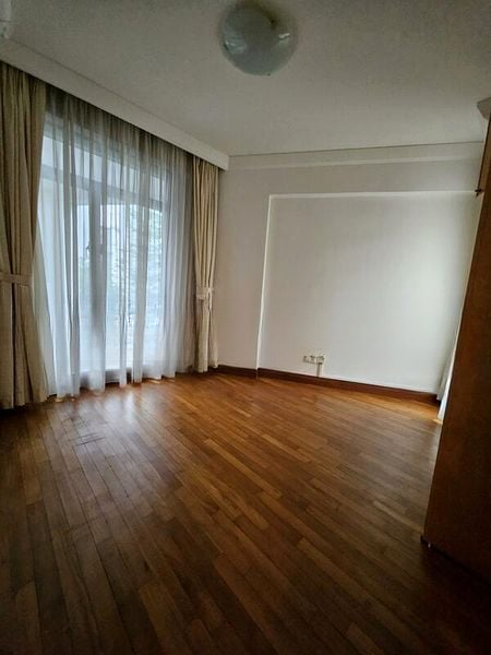 RIVER PLACE 10