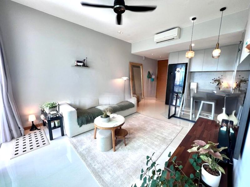 LEONIE SUITES 2