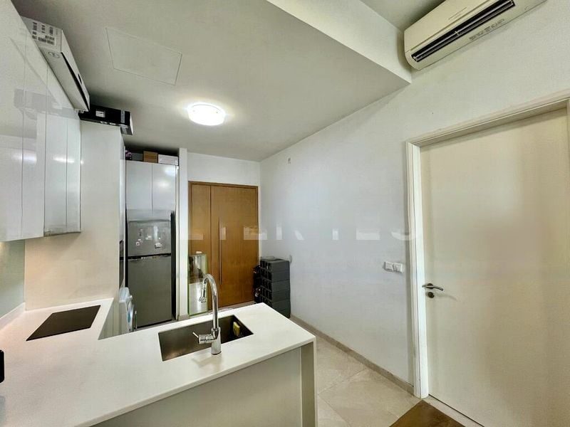 KINGSFORD . HILLVIEW PEAK 5