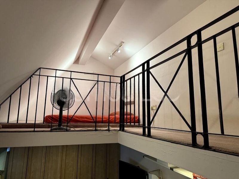 LAKEPOINT CONDOMINIUM 1
