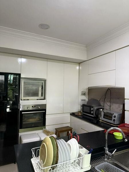LAKEPOINT CONDOMINIUM 12