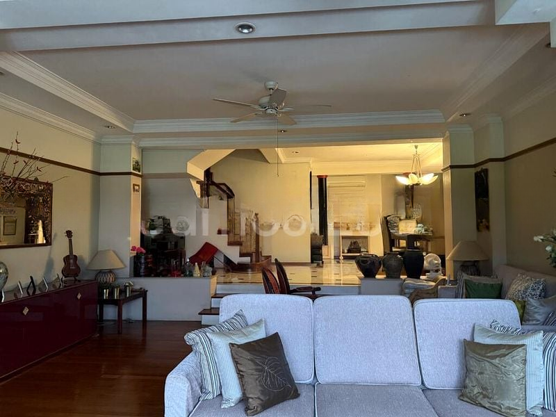 LAKEPOINT CONDOMINIUM 15