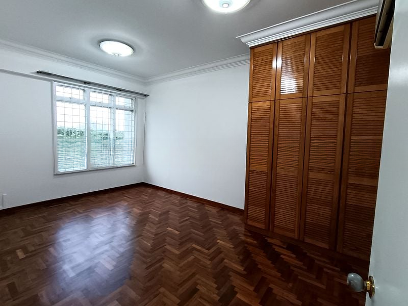 BISHAN PARK CONDOMINIUM 10