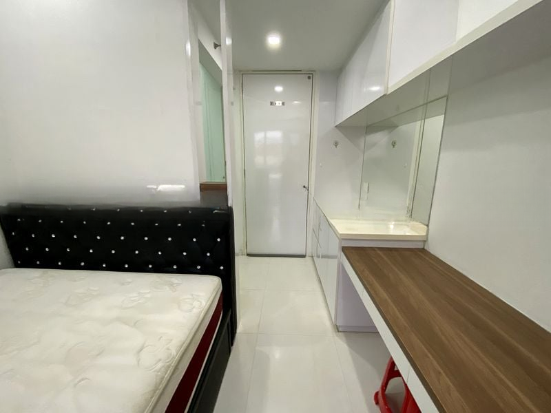 # 1 SUITES 10