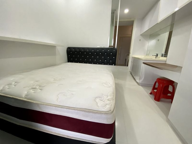 # 1 SUITES 3