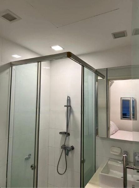 # 1 LOFT 4