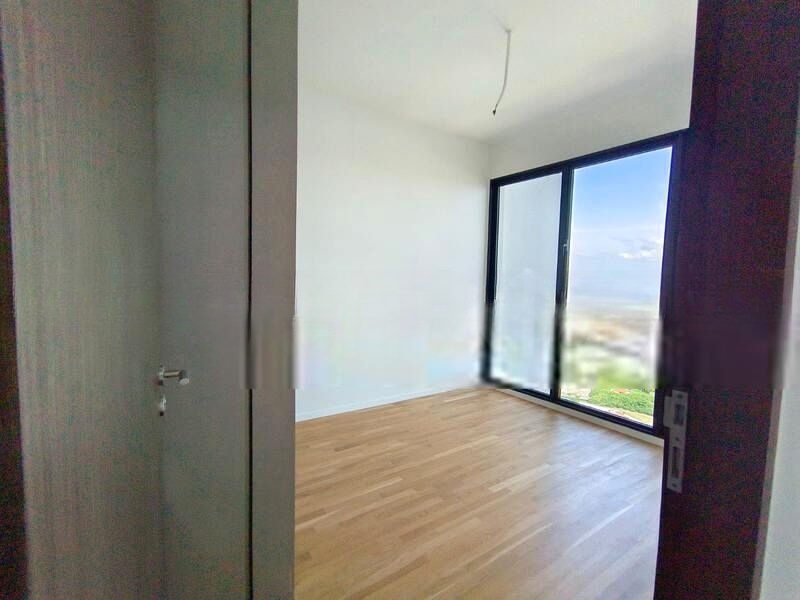 AVENUE SOUTH RESIDENCE 7