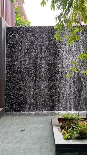 THE WATERGARDENS AT CANBERRA 12