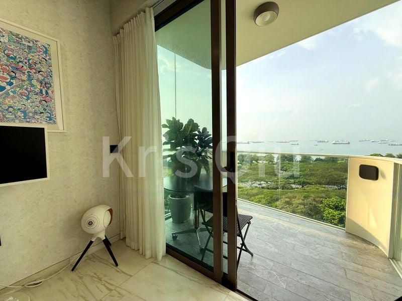 COASTLINE RESIDENCES 4