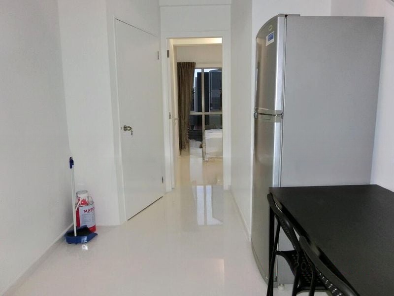 # 1 LOFT 2