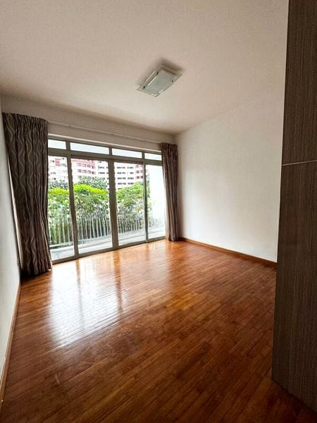 THE METROPOLITAN CONDOMINIUM 5