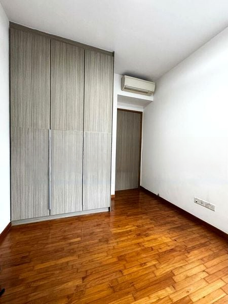 THE METROPOLITAN CONDOMINIUM 6