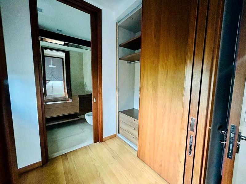 ONE BALMORAL 6